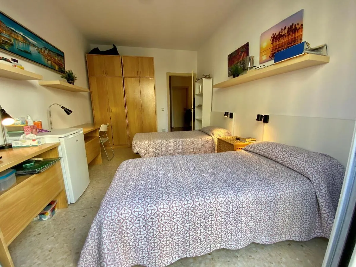 Barcelona Housing Recommend For Students Apartment